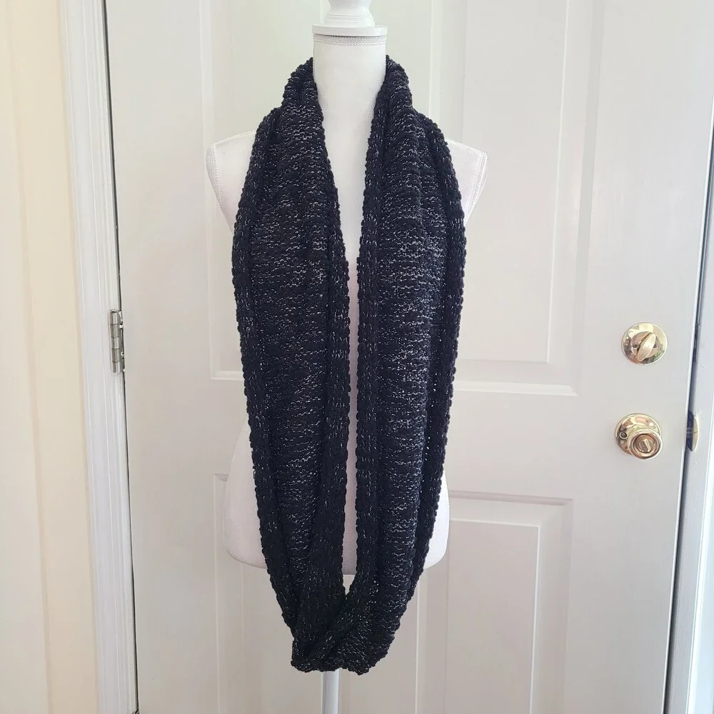 NWT Calvin Klein Black Metallic Infinity Scarf